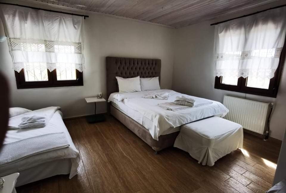 Rural Villa Private Pool, Bbq, Court ,20' Airport Nea Kallikrateia Zewnętrze zdjęcie